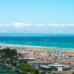 Beachfront Two-room Apartment-beahost Apartman *