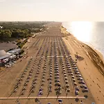 Daire Beachfront Two-room Apartment-beahost