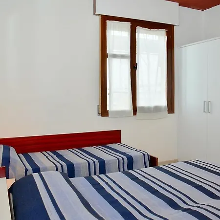Διαμέρισμα Beachfront Two-room Flat With Side Sea View