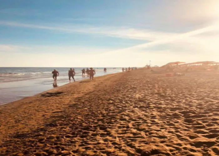 Beachfront Two-room Apartment-beahost * Bibione