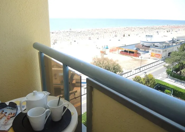 Beachfront Two-room Apartment-beahost *