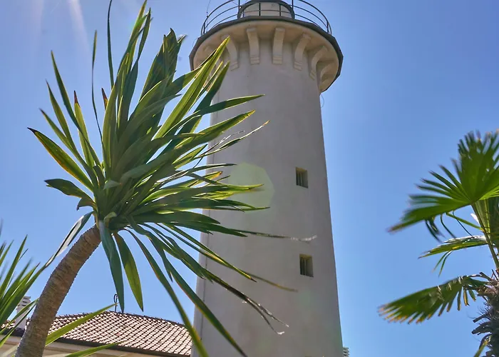 Beachfront Two-room Apartment-beahost *